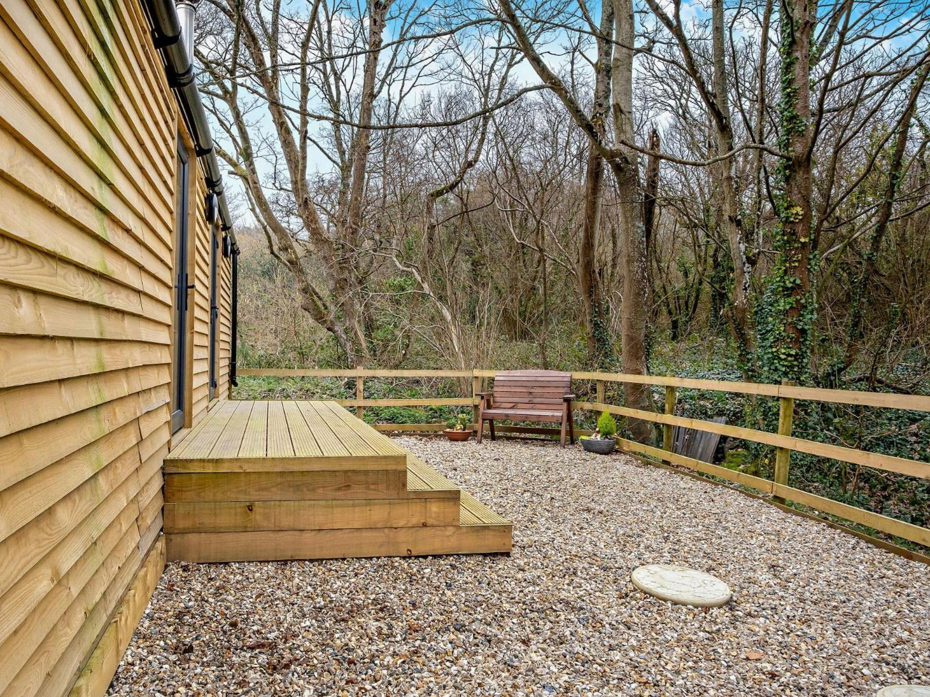 2 Bed In Ventnor 95586 Villa Chale Exterior photo